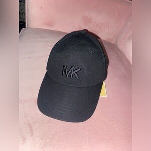 Micheal Kors black hat!!
